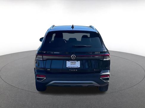 Used 2025 Volkswagen Taos SE image 12
