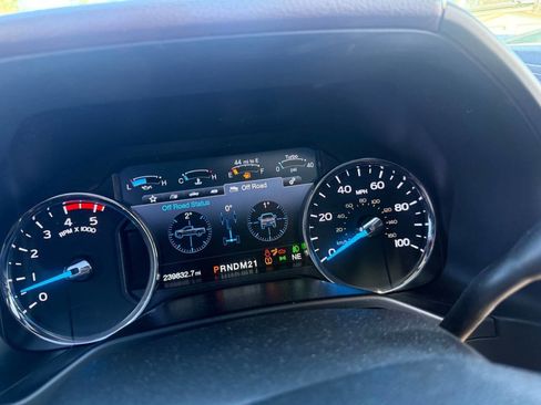 Used 2017 Ford F350 Platinum w/ Platinum Ultimate Package AWD/4WD image 30