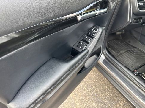 Used 2021 Kia Seltos EX image 13