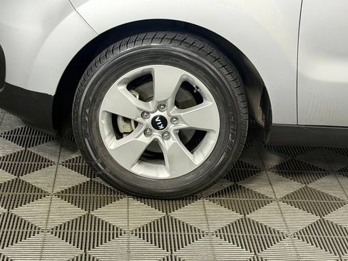 Used 2019 Kia Soul FWD image 13