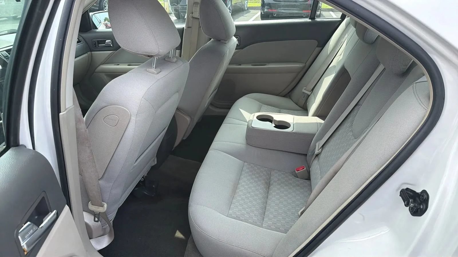 Used 2010 Ford Fusion SE FWD image 10