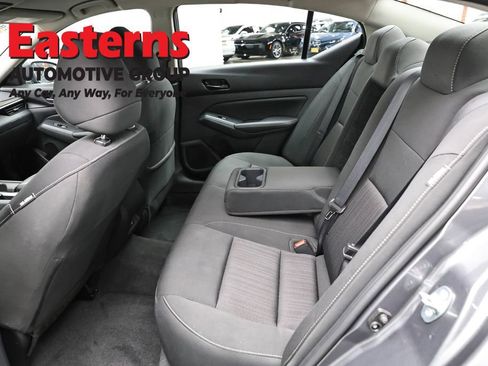 Used 2025 Nissan Altima 2.5 SV image 21