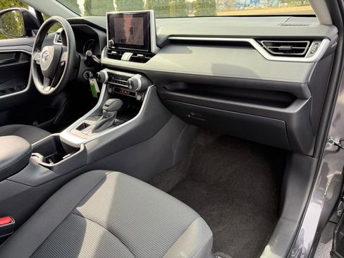 Certified 2025 Toyota RAV4 LE image 41