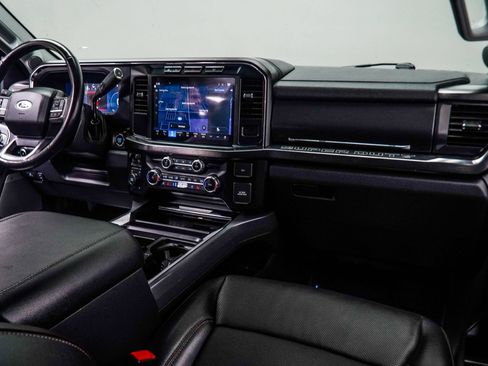 Used 2024 Ford F250 Lariat AWD/4WD image 19
