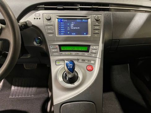 Used 2015 Toyota Prius Four image 26