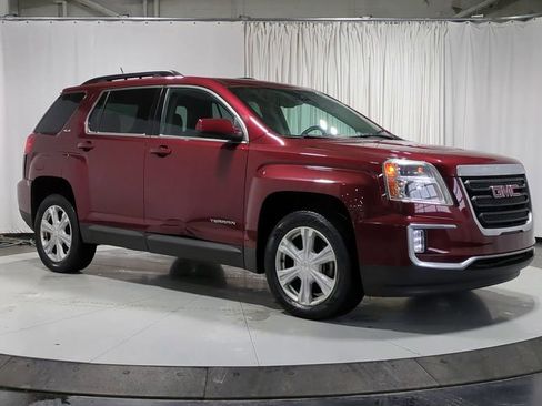 Used 2017 GMC Terrain SLE w/ Convenience Package image 3