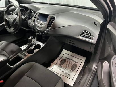 Used 2019 Chevrolet Cruze LT