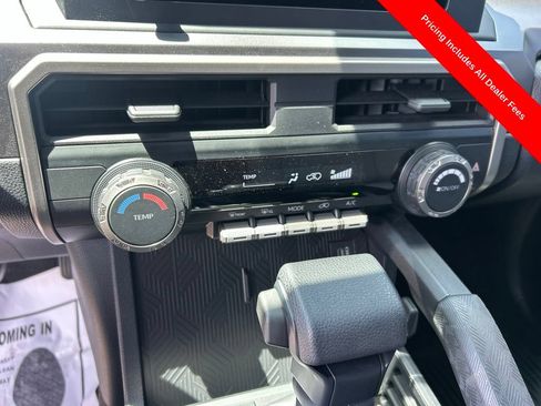 Used 2025 Toyota 4Runner SR5 AWD/4WD image 12