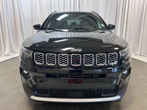 Used 2025 Jeep Compass Limited AWD/4WD image 24