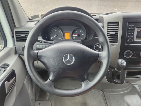 Used 2018 Mercedes-Benz Sprinter 3500 image 9