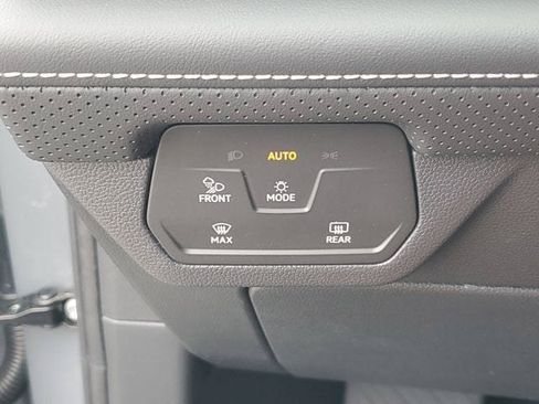 New 2026 Volkswagen Atlas SE FWD image 30