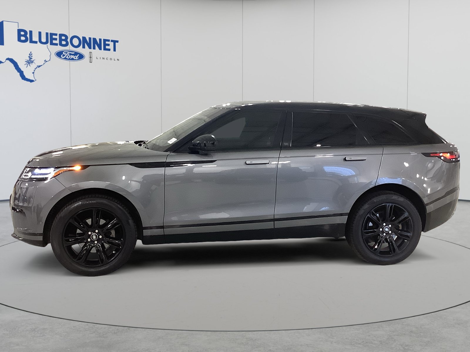 Used 2018 Land Rover Range Rover Velar S AWD/4WD image 8