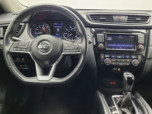 Used 2018 Nissan Rogue SV FWD image 22