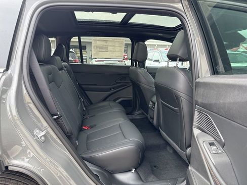 New 2026 Jeep Cherokee Overland image 29