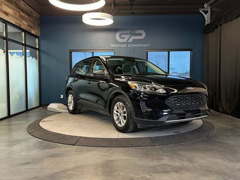 Used 2022 Ford Escape S FWD image 1