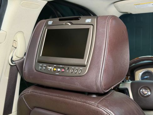 Used 2012 Cadillac Escalade Platinum image 27