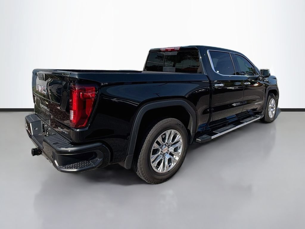 Used 2024 GMC Sierra 1500 Denali w/ Technology Package AWD/4WD image 5