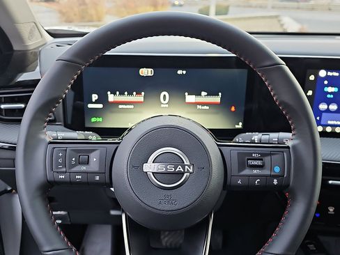 New 2026 Nissan Kicks SR w/ Cold Weather Package image 13