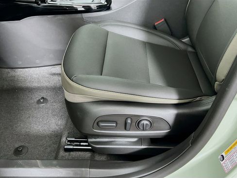 New 2026 Chevrolet Trax ACTIV FWD image 18