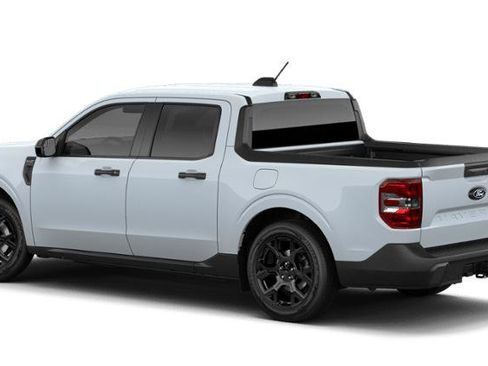 New 2026 Ford Maverick XLT w/ XLT Luxury Package AWD/4WD image 16