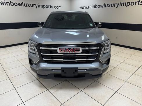 Used 2025 GMC Terrain Elevation FWD image 2