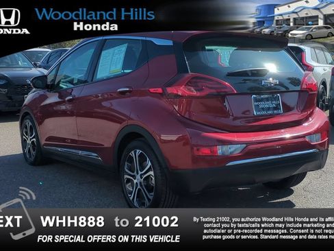 Used 2020 Chevrolet Bolt Premier w/ Infotainment Package FWD image 7