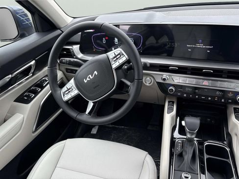 New 2025 Kia Telluride S image 14