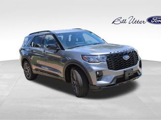 New 2026 Ford Explorer ST-Line w/ ST-Line Street Pack RWD video 2