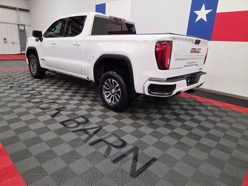 Used 2021 GMC Sierra 1500 AT4 w/ AT4 Premium Package AWD/4WD image 5