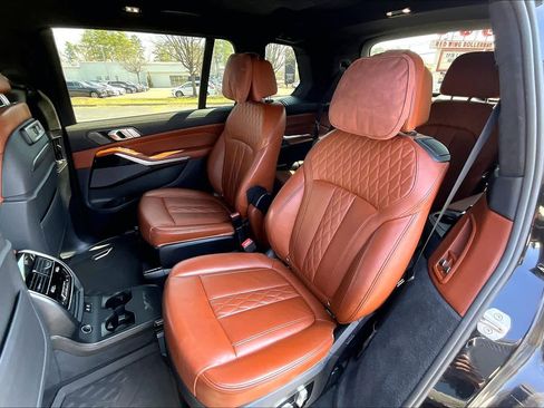 Used 2019 BMW X7 xDrive50i w/ M Sport Package image 21