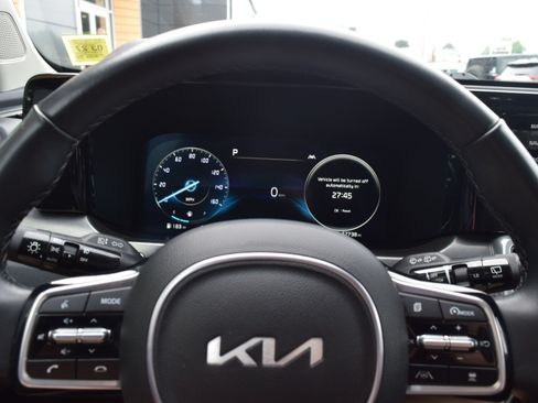 Used 2023 Kia Sorento SX AWD/4WD image 13