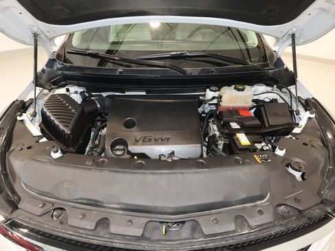 Used 2024 Buick Enclave Essence w/ Sport Touring Edition AWD/4WD image 32