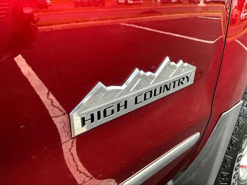 Used 2017 Chevrolet Silverado 1500 High Country AWD/4WD image 31