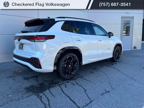 New 2026 Volkswagen Tiguan SE R-Line image 7