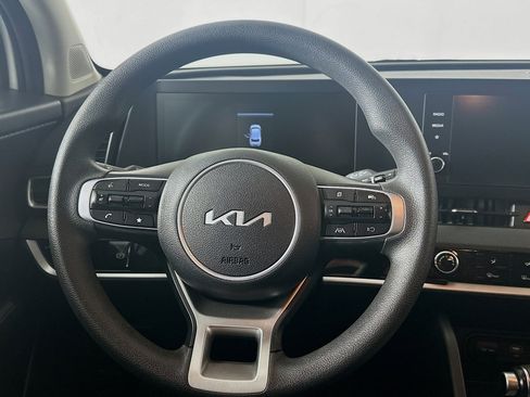 Used 2024 Kia Sportage LX image 17