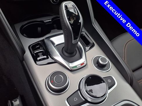 New 2025 Alfa Romeo Giulia Intensa w/ Driving Assist Package image 23