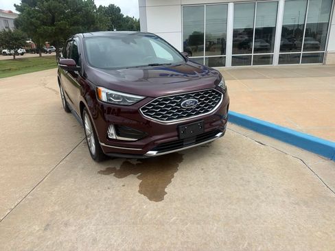 Used 2020 Ford Edge Titanium w/ Equipment Group 301A AWD/4WD image 2