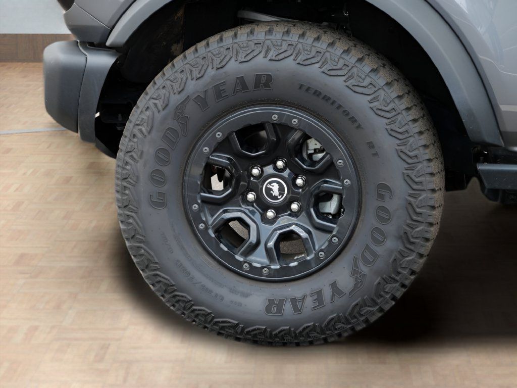 Used 2025 Ford Bronco Badlands AWD/4WD image 9