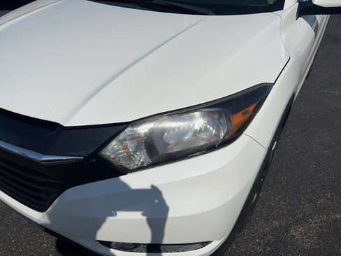 Used 2018 Honda HR-V EX image 16
