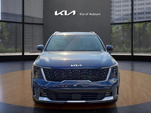 Used 2025 Kia Sorento EX w/ Panoramic Sunroof Package image 2