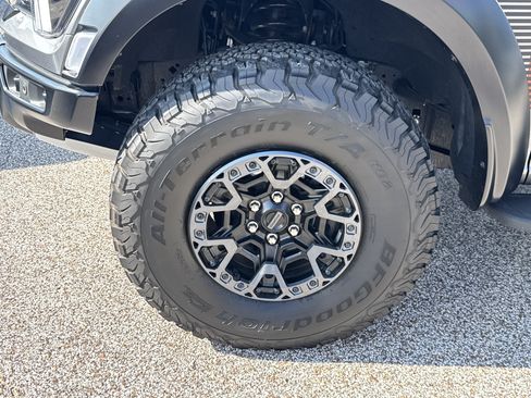Certified 2025 Ford F150 Raptor w/ Equipment Group 803A Raptor R AWD/4WD image 9