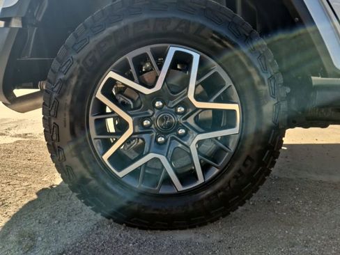 Used 2024 Jeep Wrangler Sahara w/ Technology Group image 12