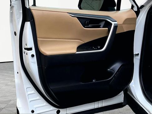 Certified 2023 Toyota RAV4 LE FWD image 22