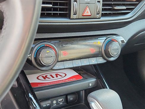 Used 2021 Kia Forte EX image 17