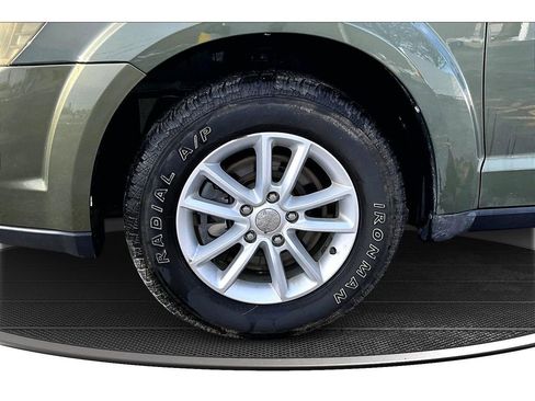 Used 2018 Dodge Journey SXT w/ Safe & Sound Group image 10