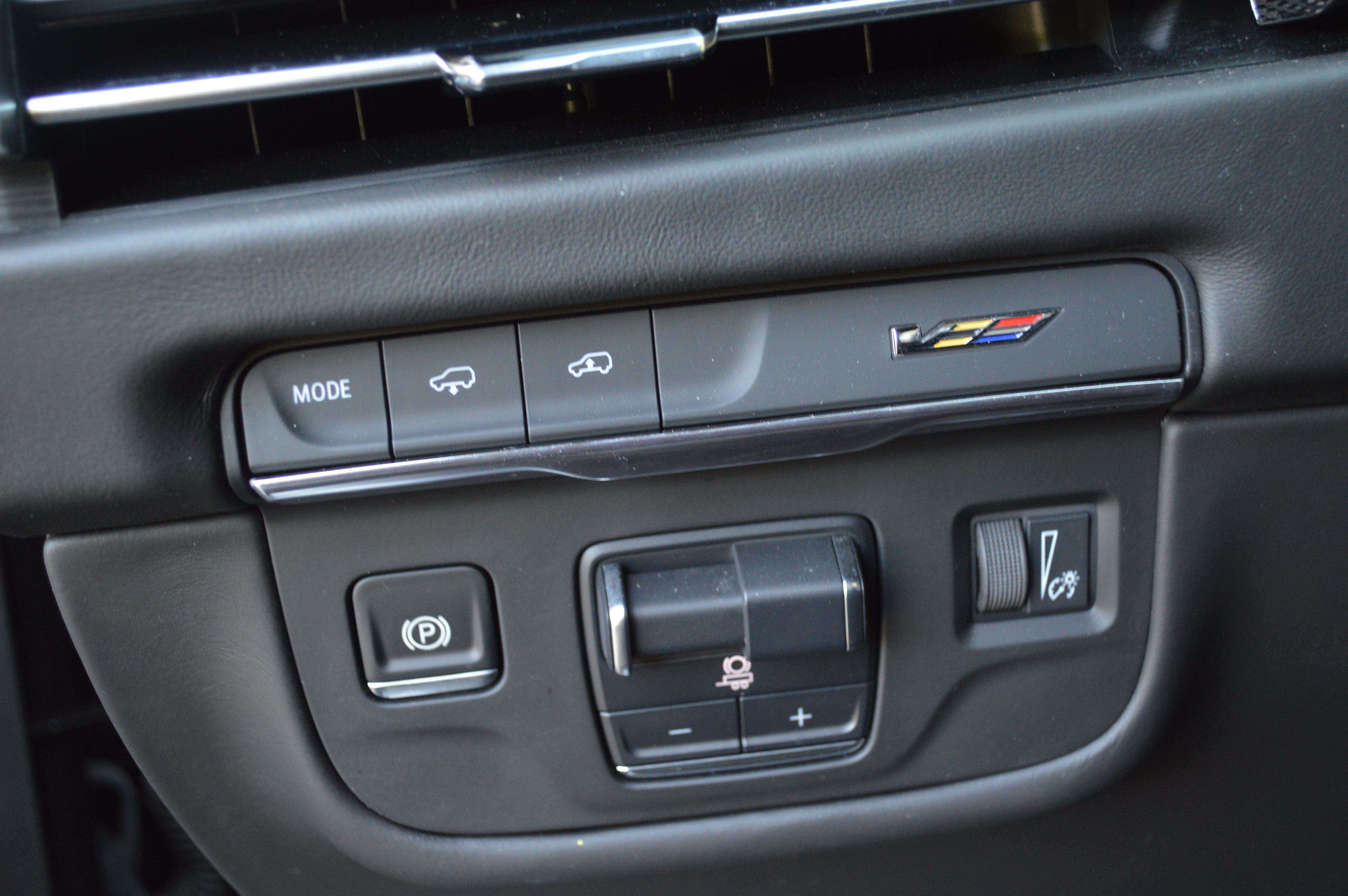 Used 2025 Cadillac Escalade V AWD/4WD image 23