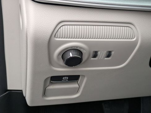 New 2026 Jeep Grand Wagoneer L 4WD image 15