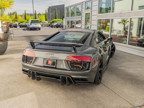 Used 2017 Audi R8 V10 plus AWD/4WD image 7