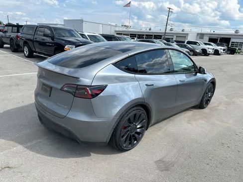 Used 2024 Tesla Model Y Performance AWD/4WD image 20