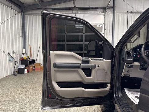 Used 2017 Ford F250 XLT w/ XLT Value Package image 7